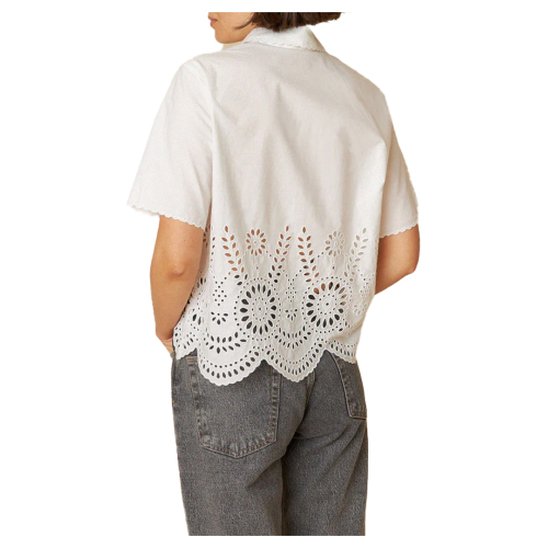 INDI&COLD camicia donna bianca con ricami in tinta MC197S 100% cotone sostenibile