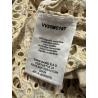 INDI&COLD camicia donna fantasia floreale ecru con ricami in tinta MC197 100% cotone sostenibile