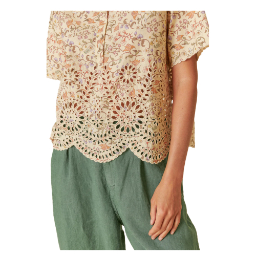 INDI&COLD camicia donna fantasia floreale ecru con ricami in tinta MC197 100% cotone sostenibile