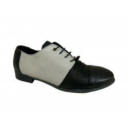 UPPER CLASS two-tone black / white woman shoe art 3410 100% leather MADE IN ITALY